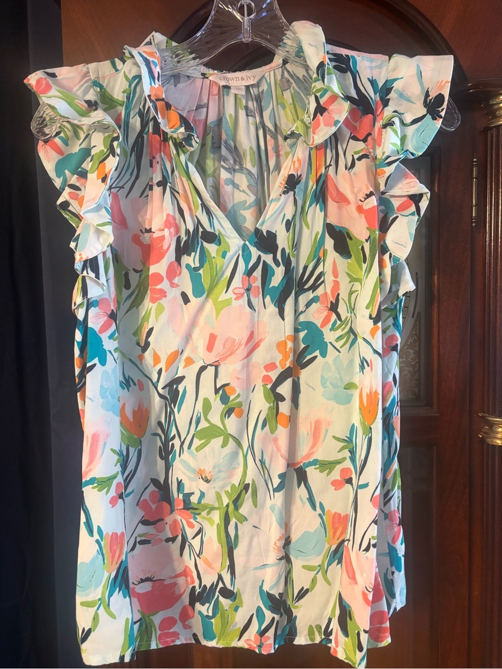 crown & ivy White Floral Ruffle V-Neck Midi Dress